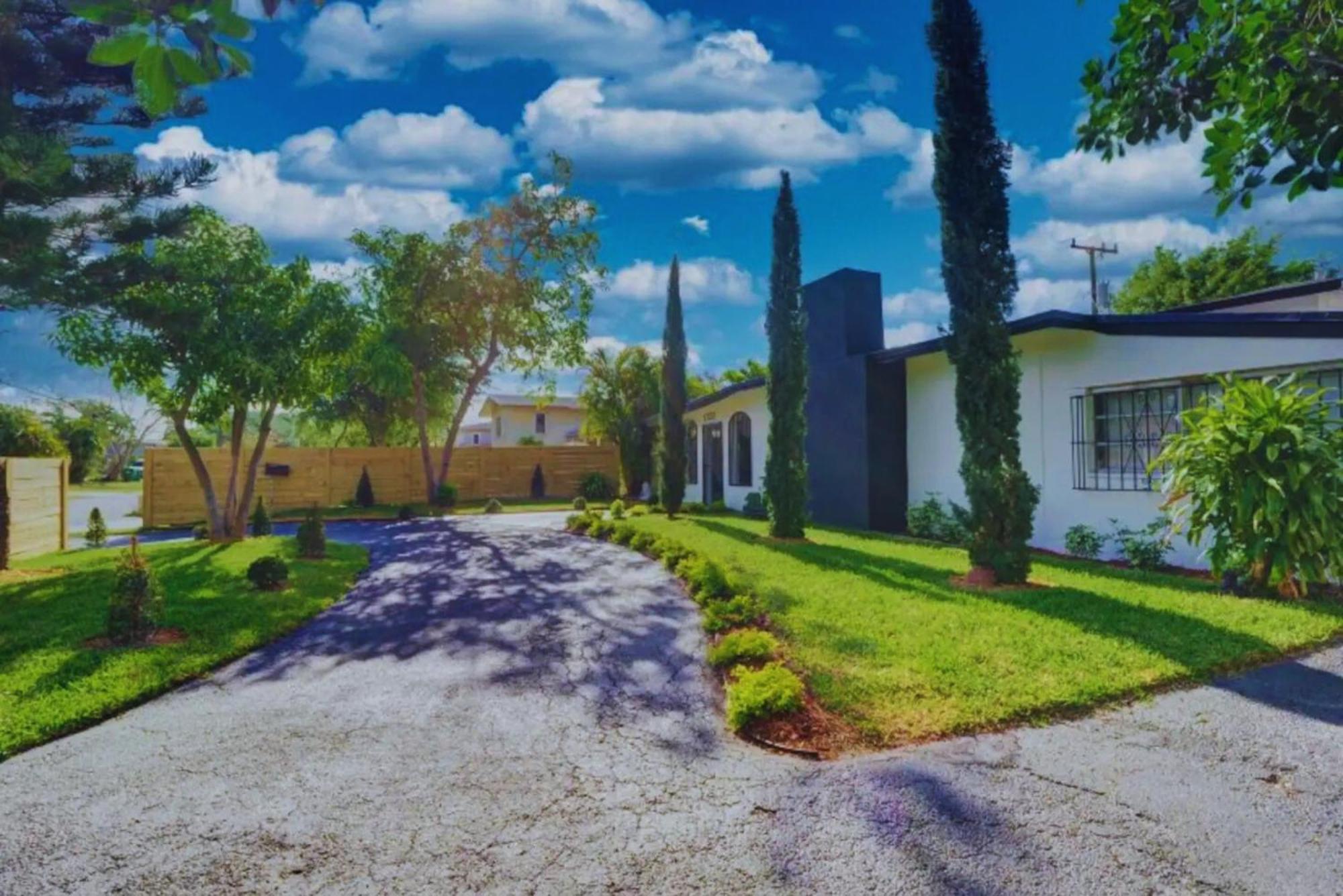 Villa Flamingo House With Cinema, Pool & Chill Area Miami